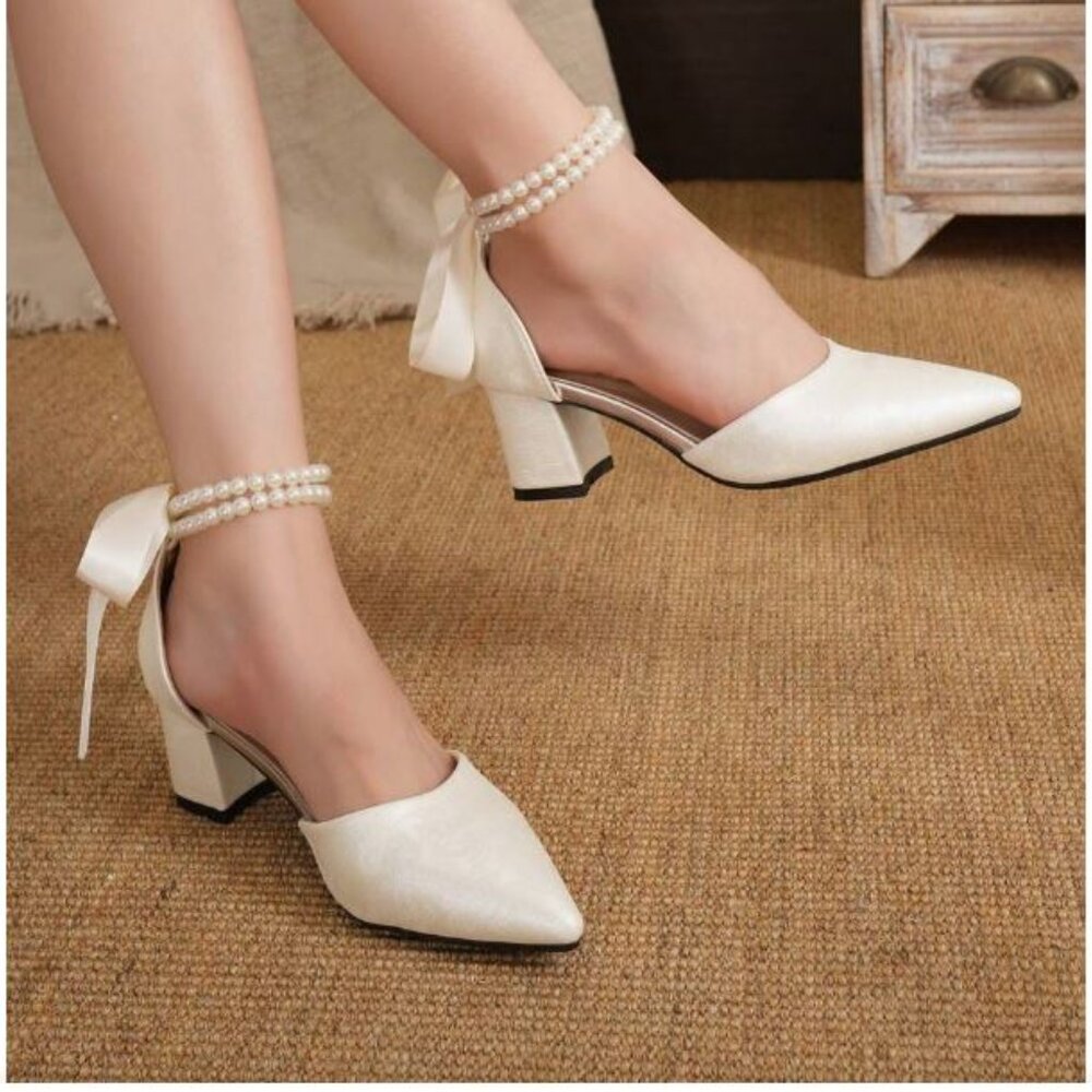 NEW SHEIN Ribbon back bow Pointed Toe Heel with pearls off white  9.5
